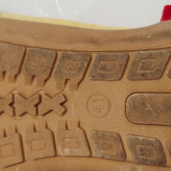 Shoes - Picture 3 of 4